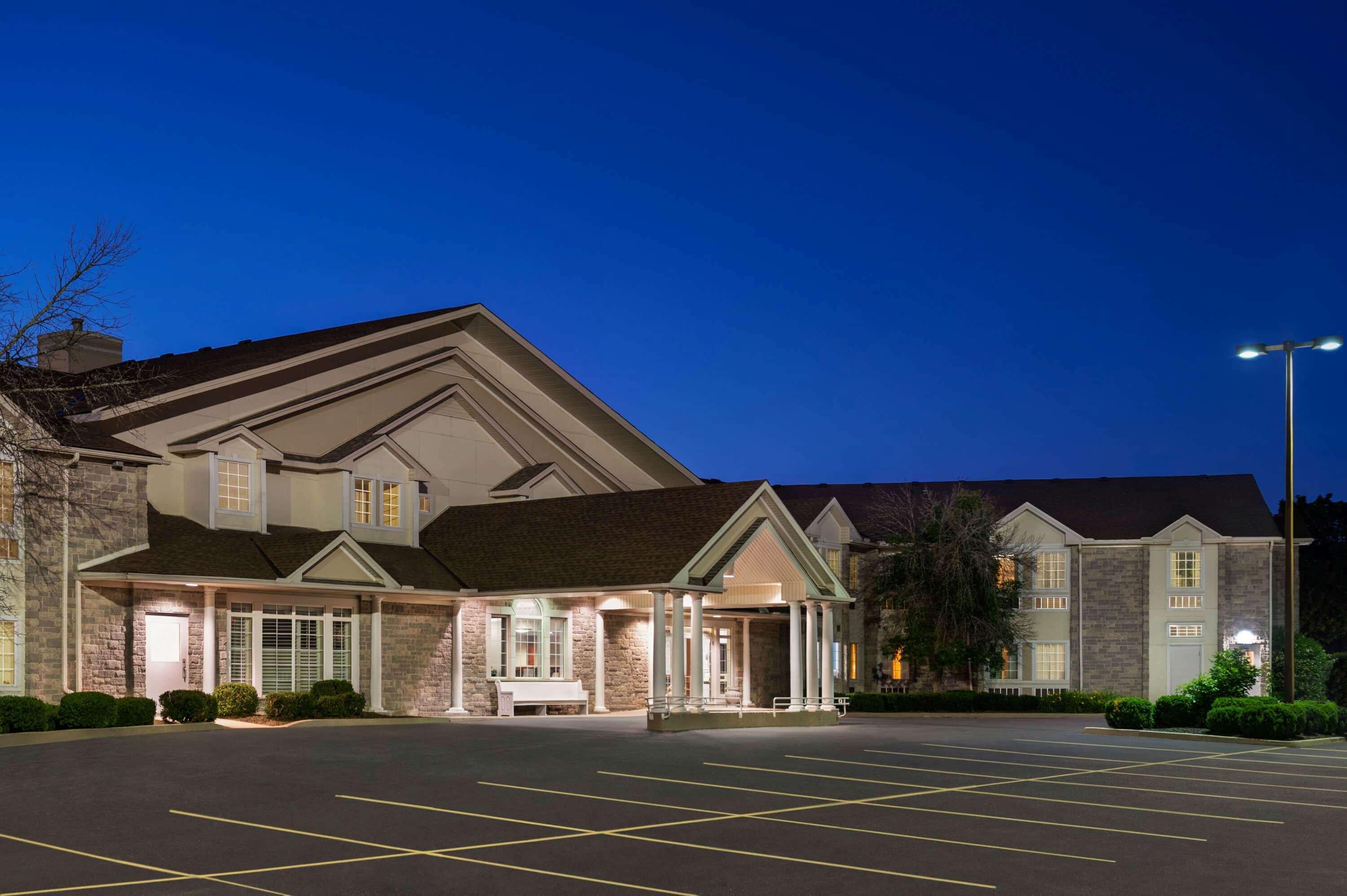 Days Inn By Wyndham Guelph Exterior foto